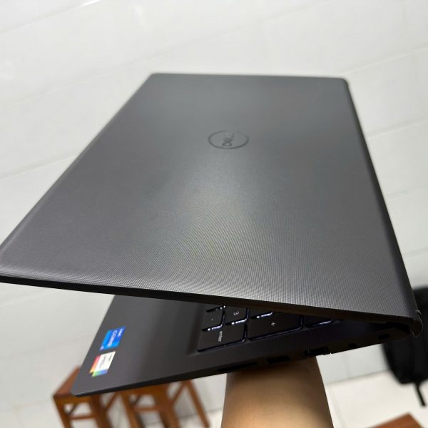 Used Dell Vostro 15 3520 Laptop - Intel Core i5 - Like New 99%